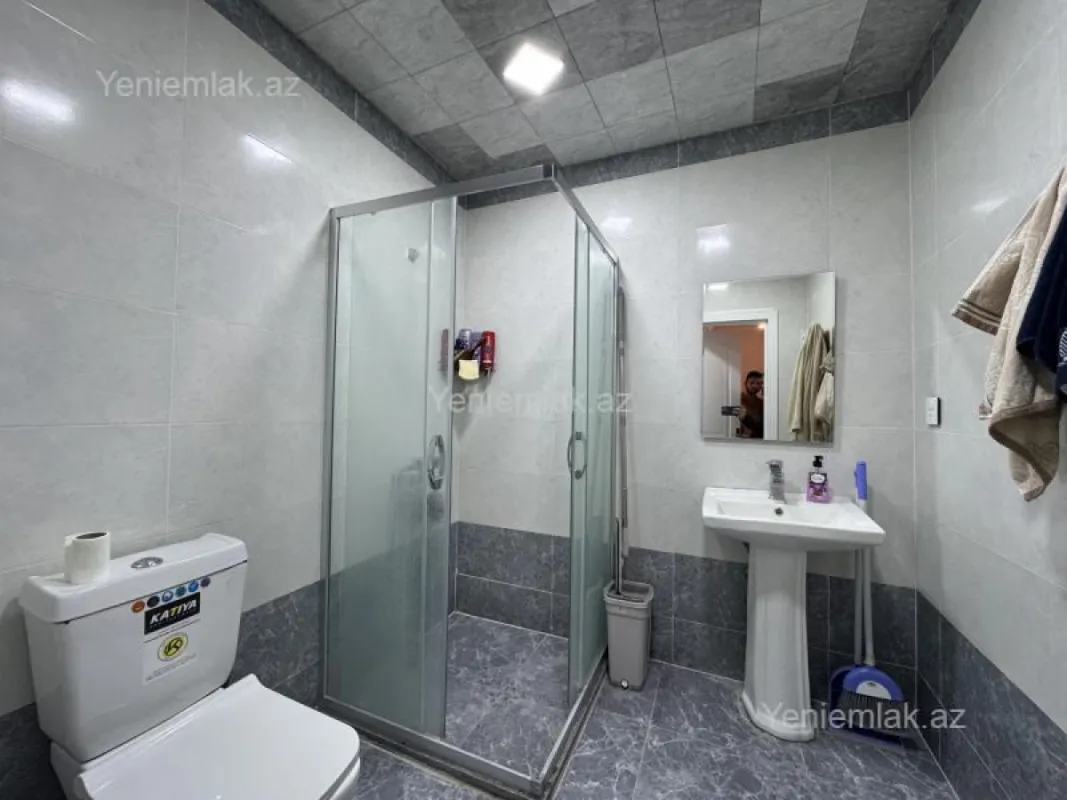 Satılır 3 otaqlı yeni tikili 127 m²