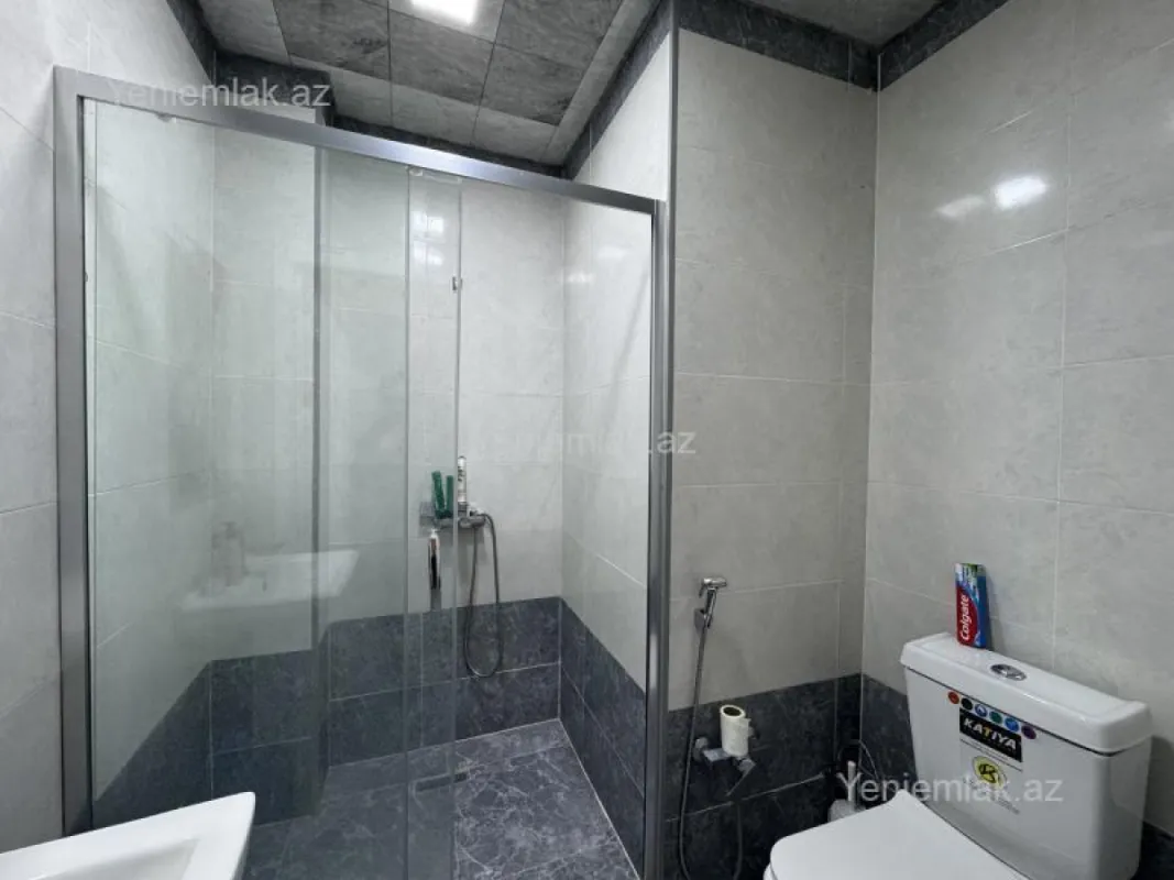 Satılır 3 otaqlı yeni tikili 127 m²