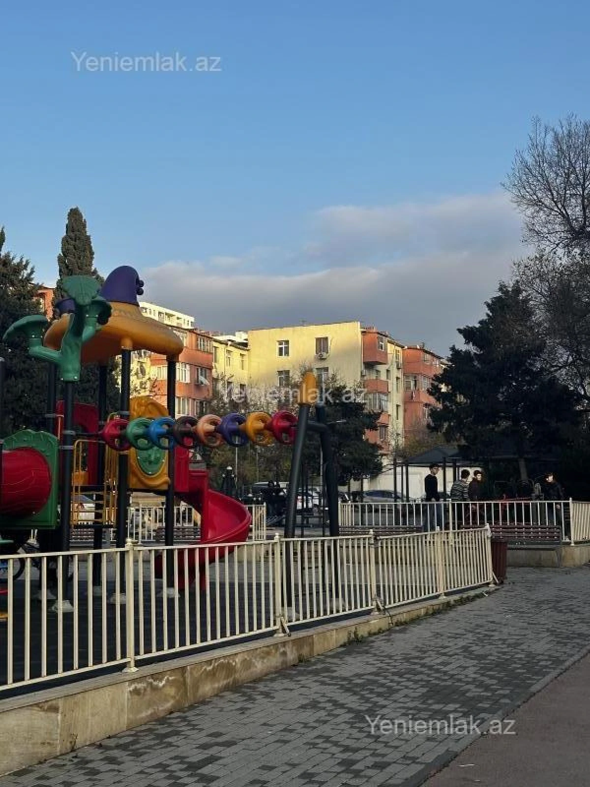 Satılır 2 otaqlı köhnə tikili 51 m²