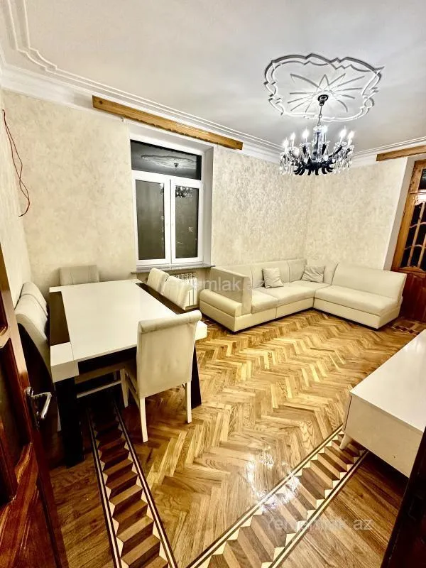 Satılır 2 otaqlı köhnə tikili 51 m²