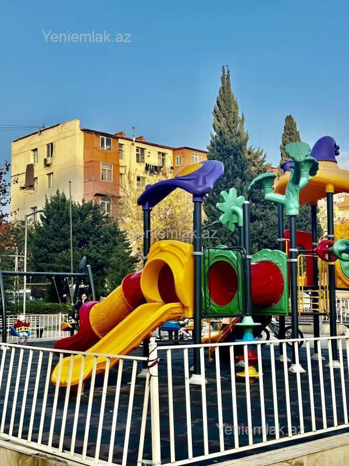 Satılır 2 otaqlı köhnə tikili 51 m²