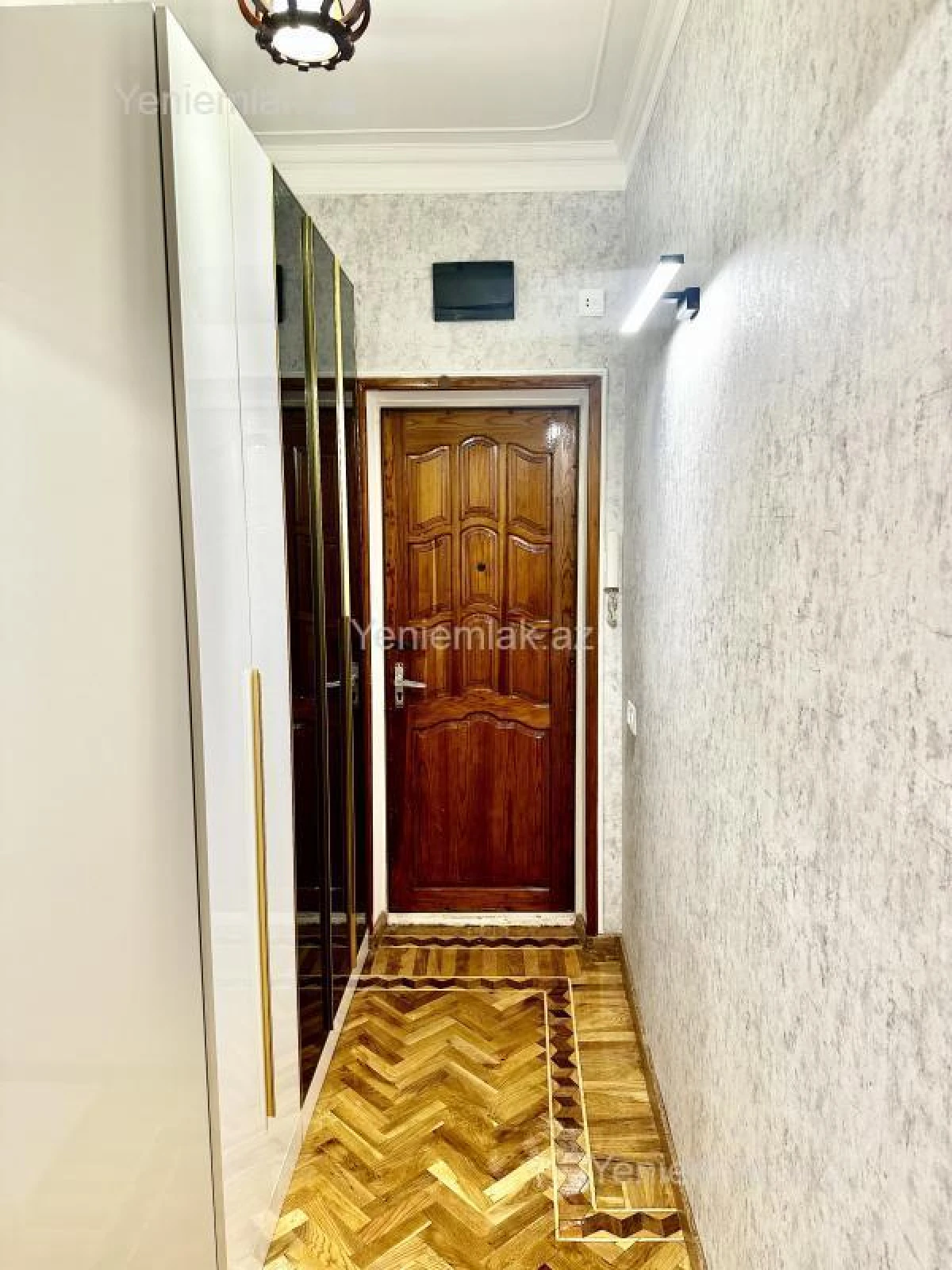 Satılır 2 otaqlı köhnə tikili 51 m²