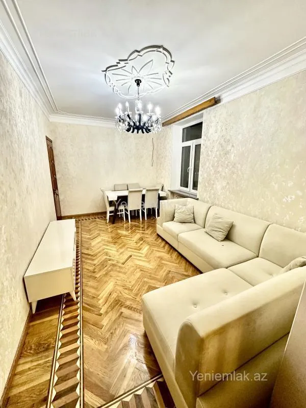 Satılır 2 otaqlı köhnə tikili 51 m²