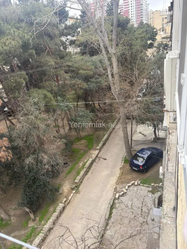 Satılır 3 otaqlı köhnə tikili 36 m²