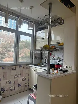 Satılır 3 otaqlı köhnə tikili 36 m²