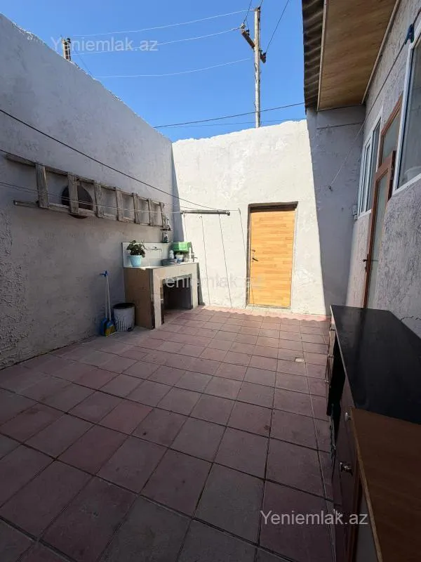 Satılır 4 otaqlı həyət evi 100 m²