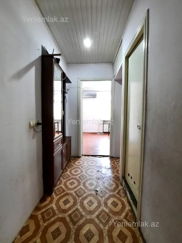 Satılır 2 otaqlı köhnə tikili 35 m²