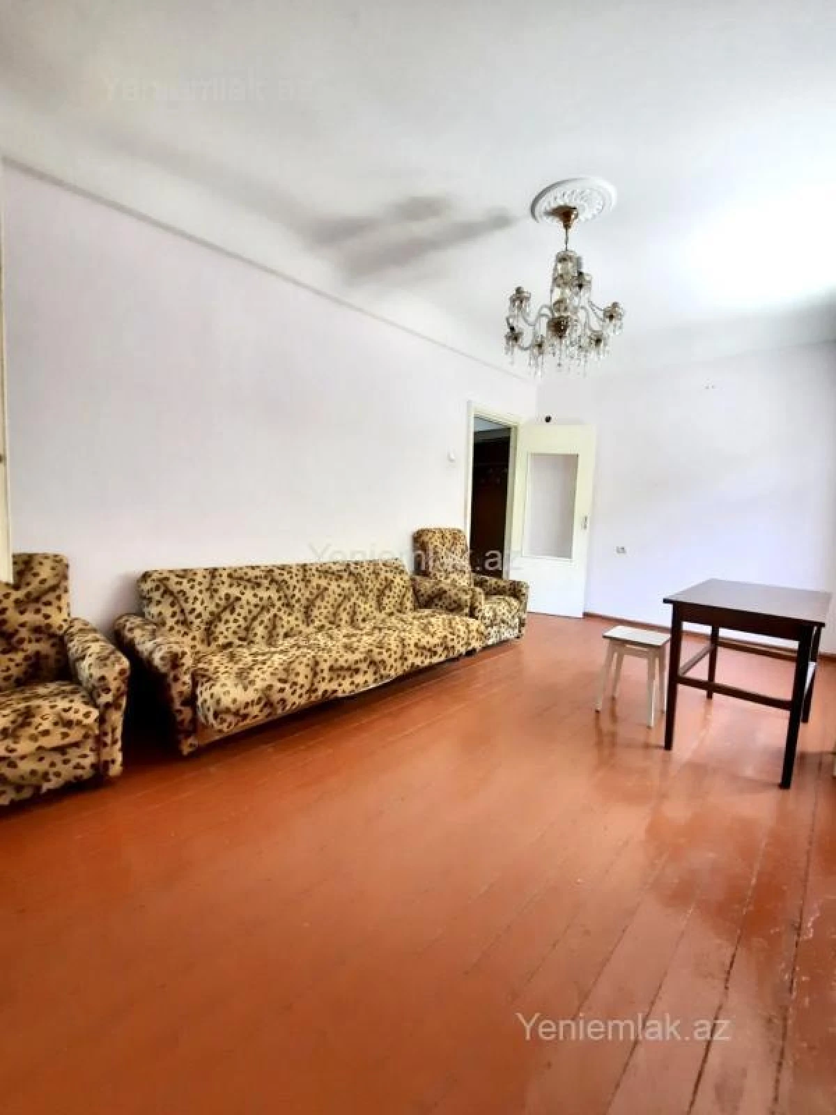 Satılır 2 otaqlı köhnə tikili 35 m²