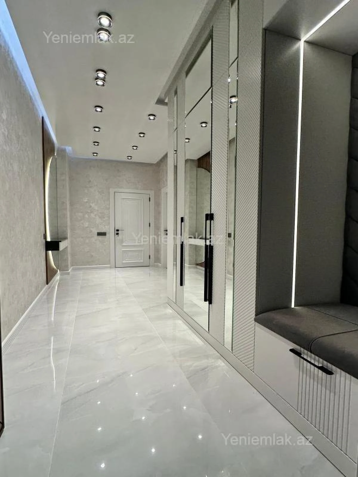 Satılır 2 otaqlı yeni tikili 55 m²