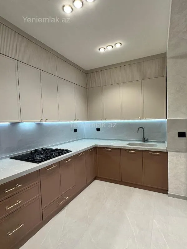 Satılır 3 otaqlı yeni tikili 80 m²