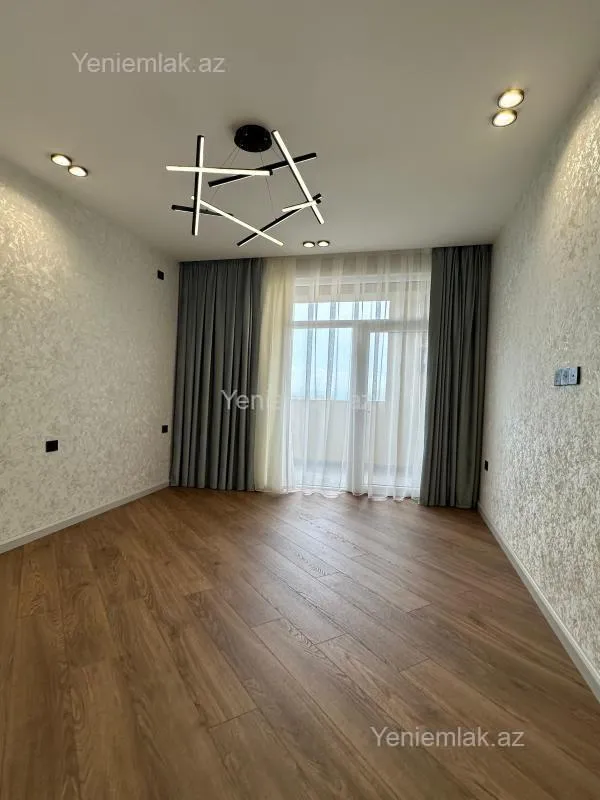 Satılır 3 otaqlı yeni tikili 80 m²