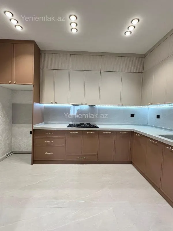 Satılır 3 otaqlı yeni tikili 80 m²