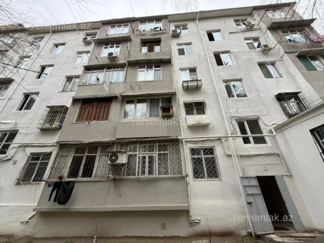 Satılır 3 otaqlı köhnə tikili 60 m²
