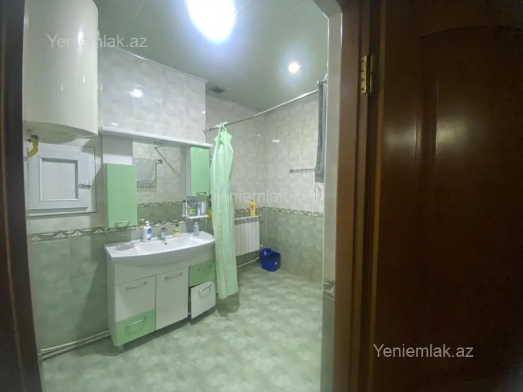 Satılır 3 otaqlı yeni tikili 127 m²
