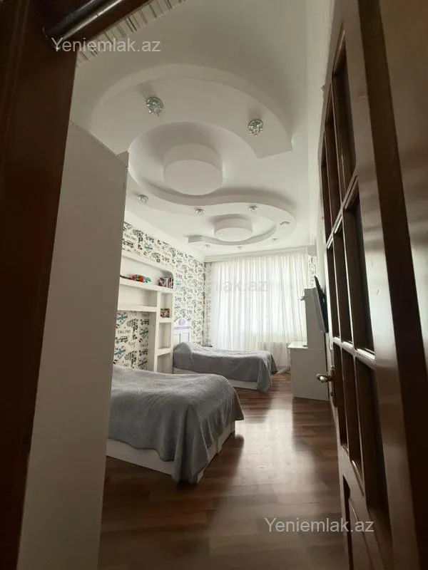 Satılır 3 otaqlı yeni tikili 127 m²