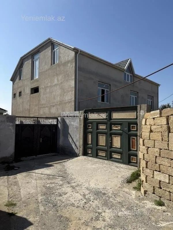 Satılır 7 otaqlı həyət evi 186 m²