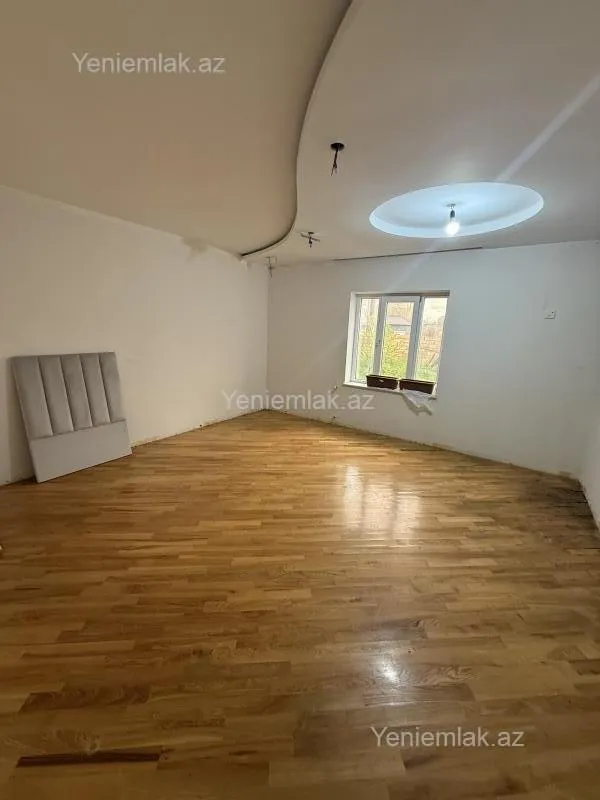 Satılır 7 otaqlı həyət evi 186 m²