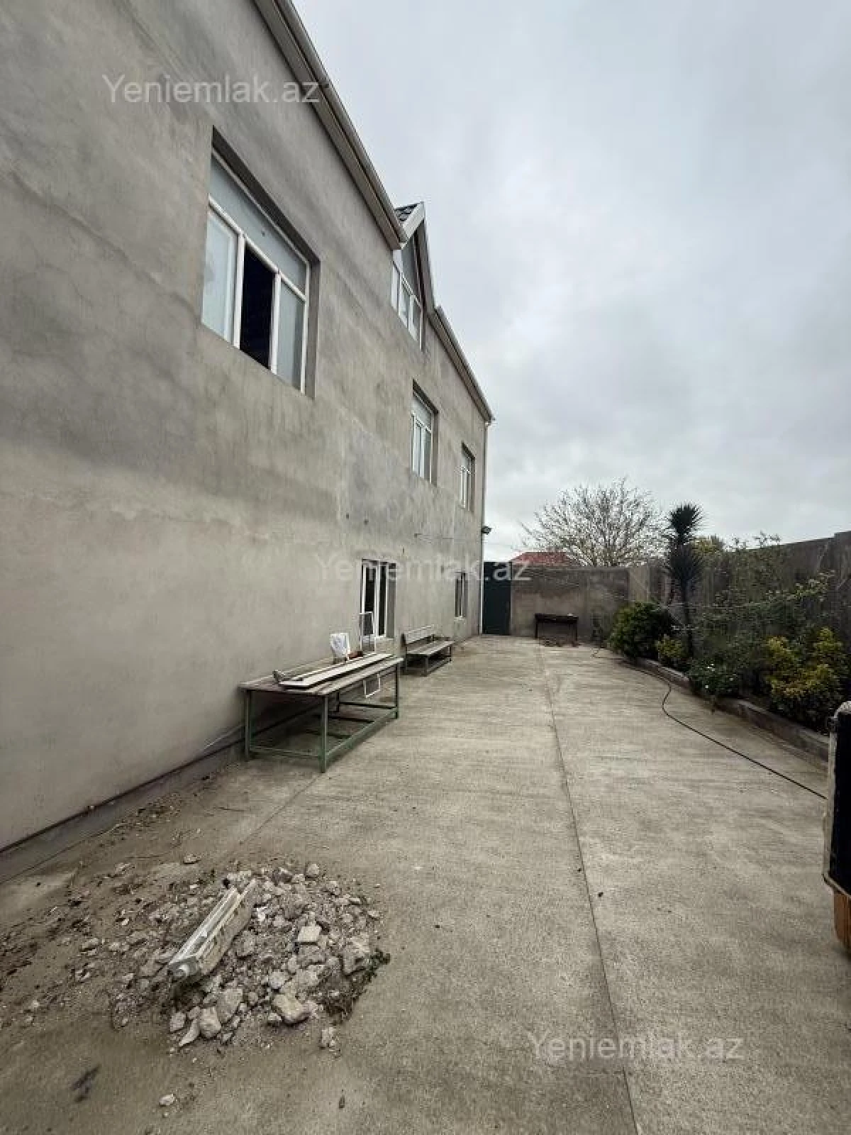 Satılır 7 otaqlı həyət evi 186 m²