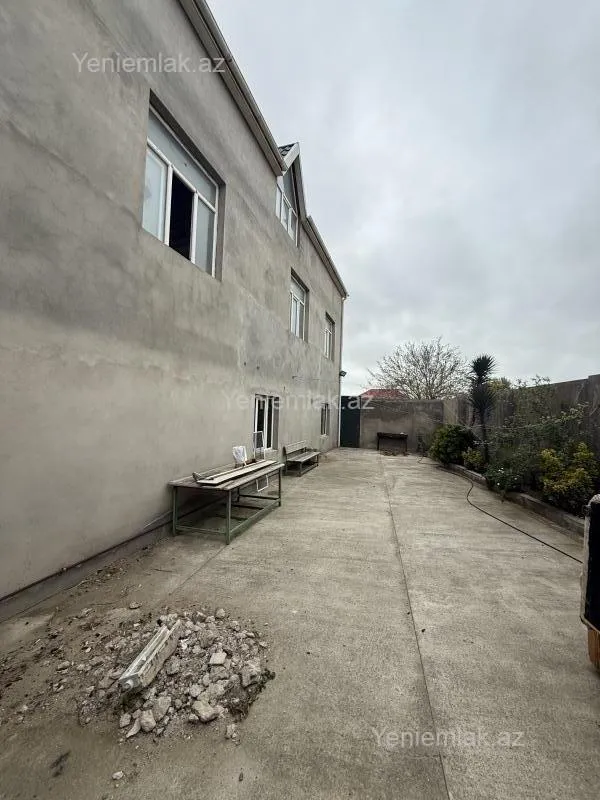 Satılır 7 otaqlı həyət evi 186 m²
