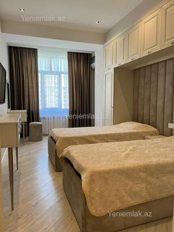 Satılır 3 otaqlı yeni tikili 98 m²