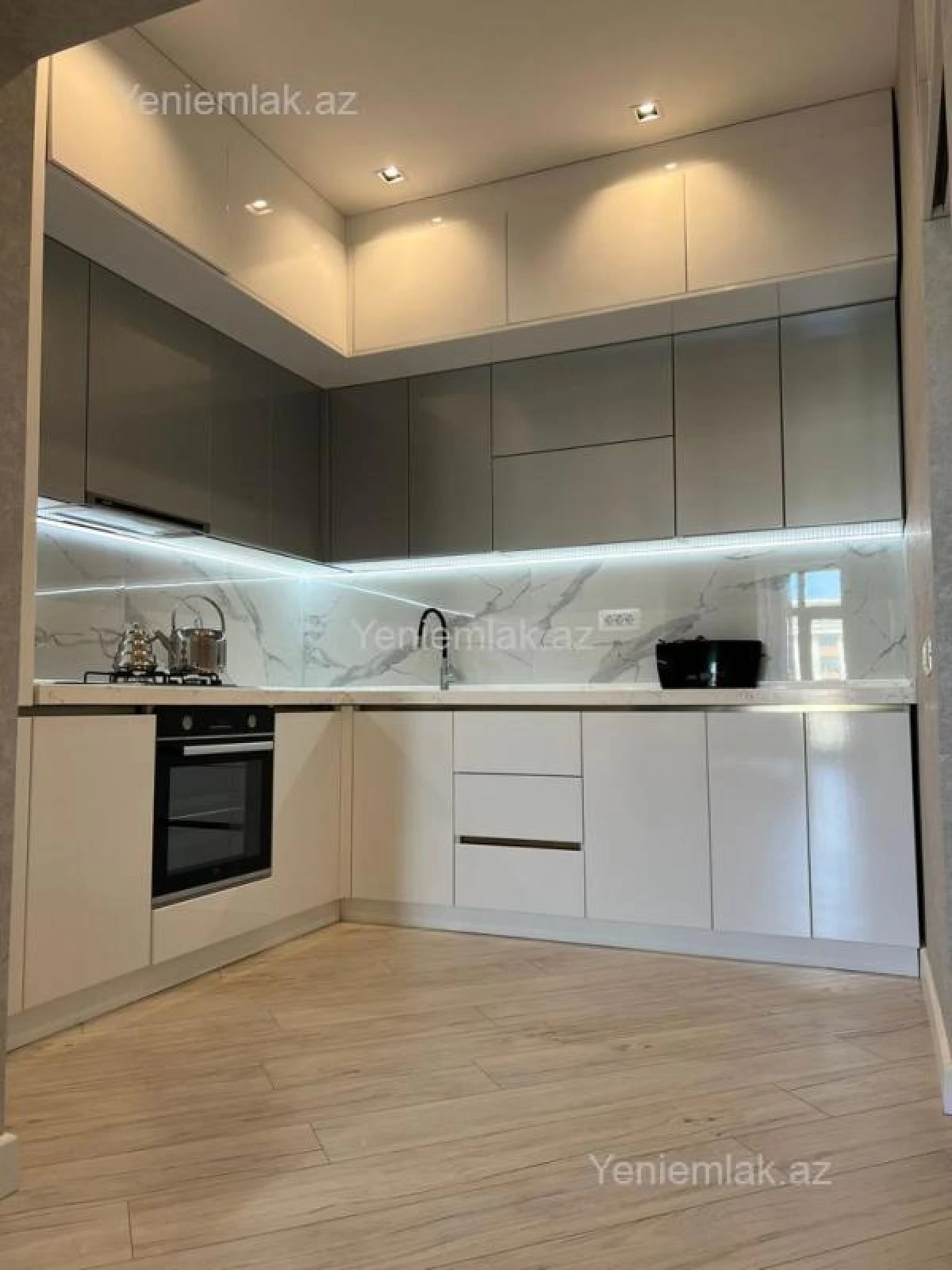 Satılır 3 otaqlı yeni tikili 98 m²