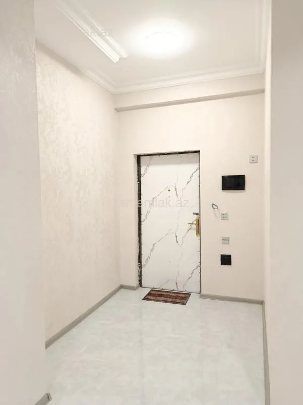 Satılır 3 otaqlı yeni tikili 80 m²