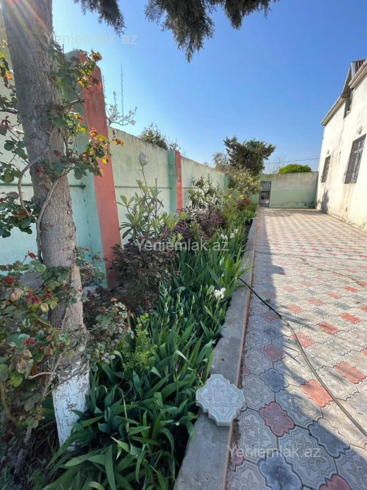 Satılır 3 otaqlı həyət evi 200 m²