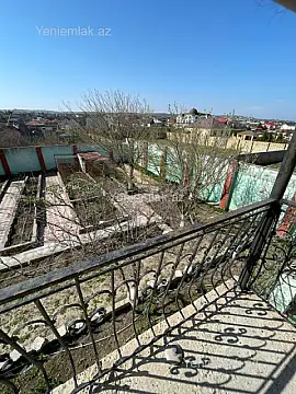 Satılır 3 otaqlı həyət evi 200 m²