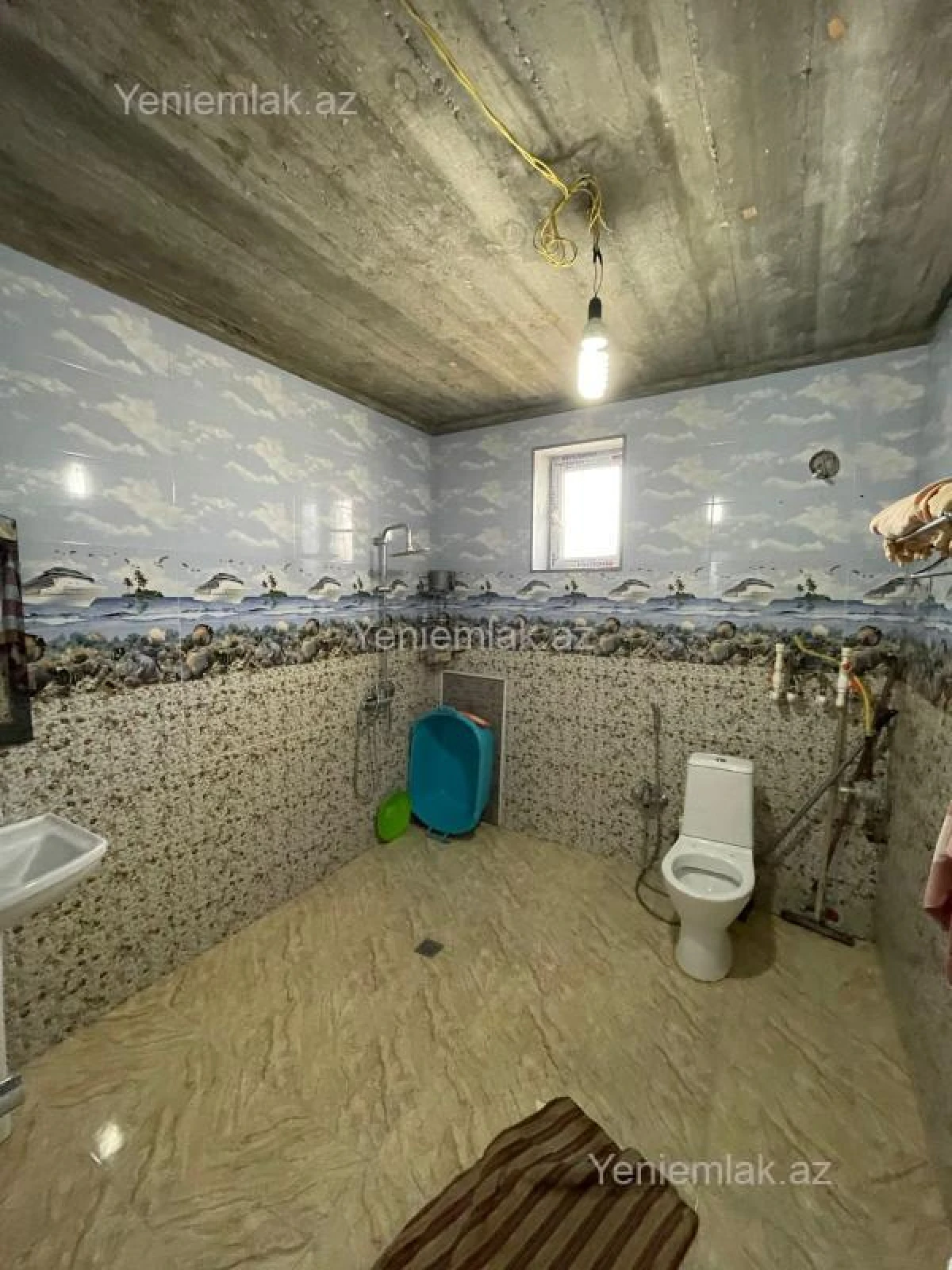 Satılır 3 otaqlı həyət evi 200 m²