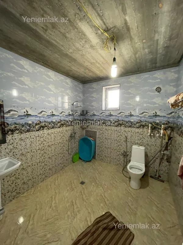 Satılır 3 otaqlı həyət evi 200 m²