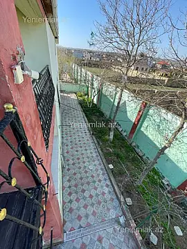 Satılır 3 otaqlı həyət evi 200 m²