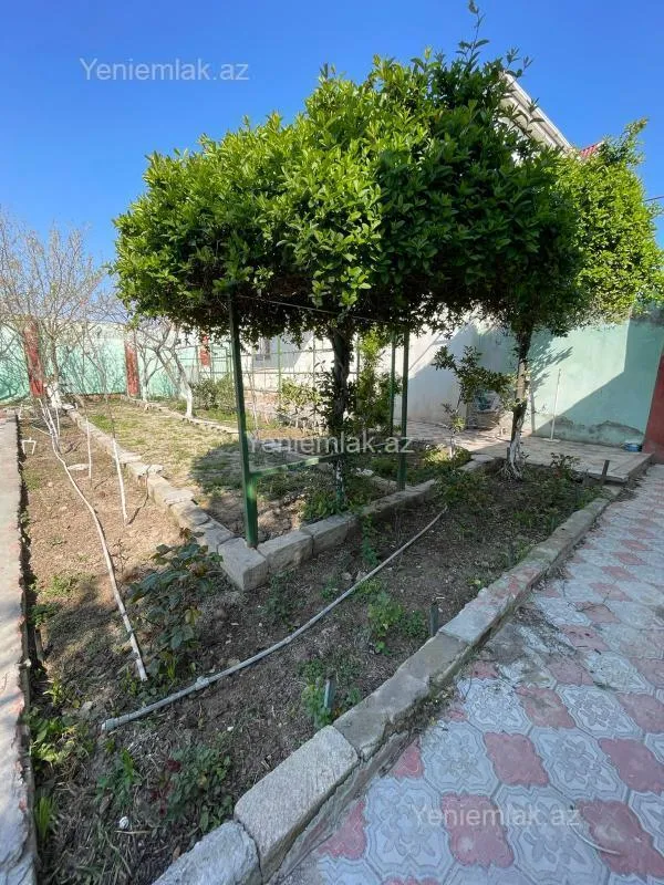 Satılır 3 otaqlı həyət evi 200 m²