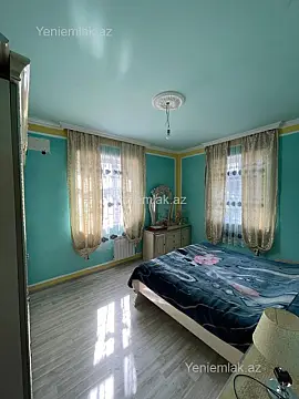 Satılır 3 otaqlı həyət evi 200 m²
