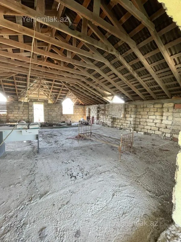 Satılır 3 otaqlı həyət evi 200 m²