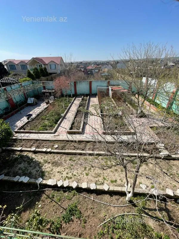 Satılır 3 otaqlı həyət evi 200 m²