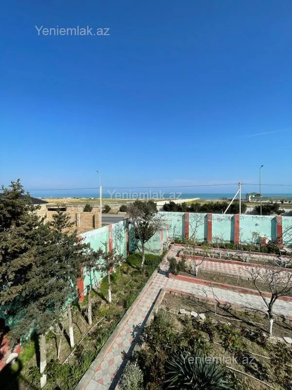 Satılır 3 otaqlı həyət evi 200 m²