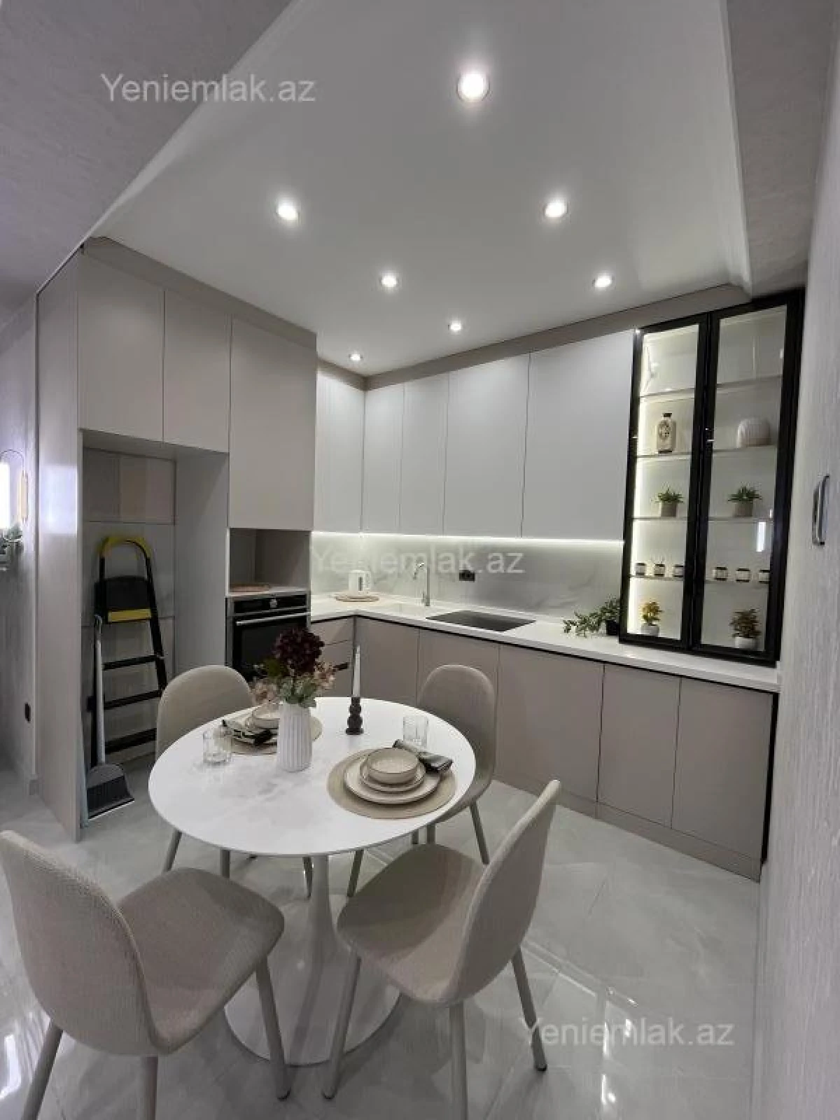 Satılır 2 otaqlı yeni tikili 96 m²