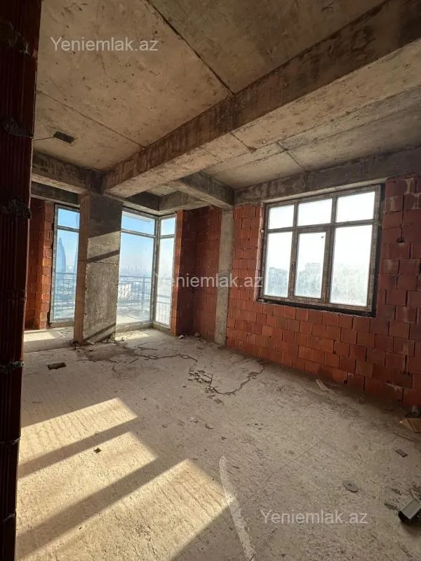 Satılır 4 otaqlı yeni tikili 181 m²