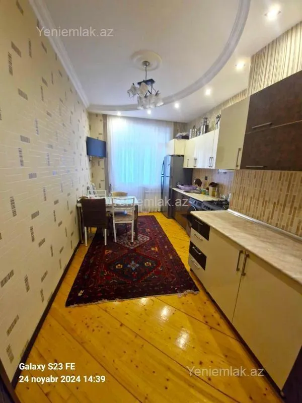 Satılır 3 otaqlı yeni tikili 100 m²