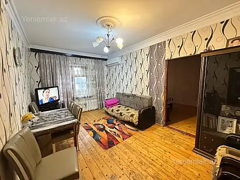 Satılır 5 otaqlı köhnə tikili 120 m²