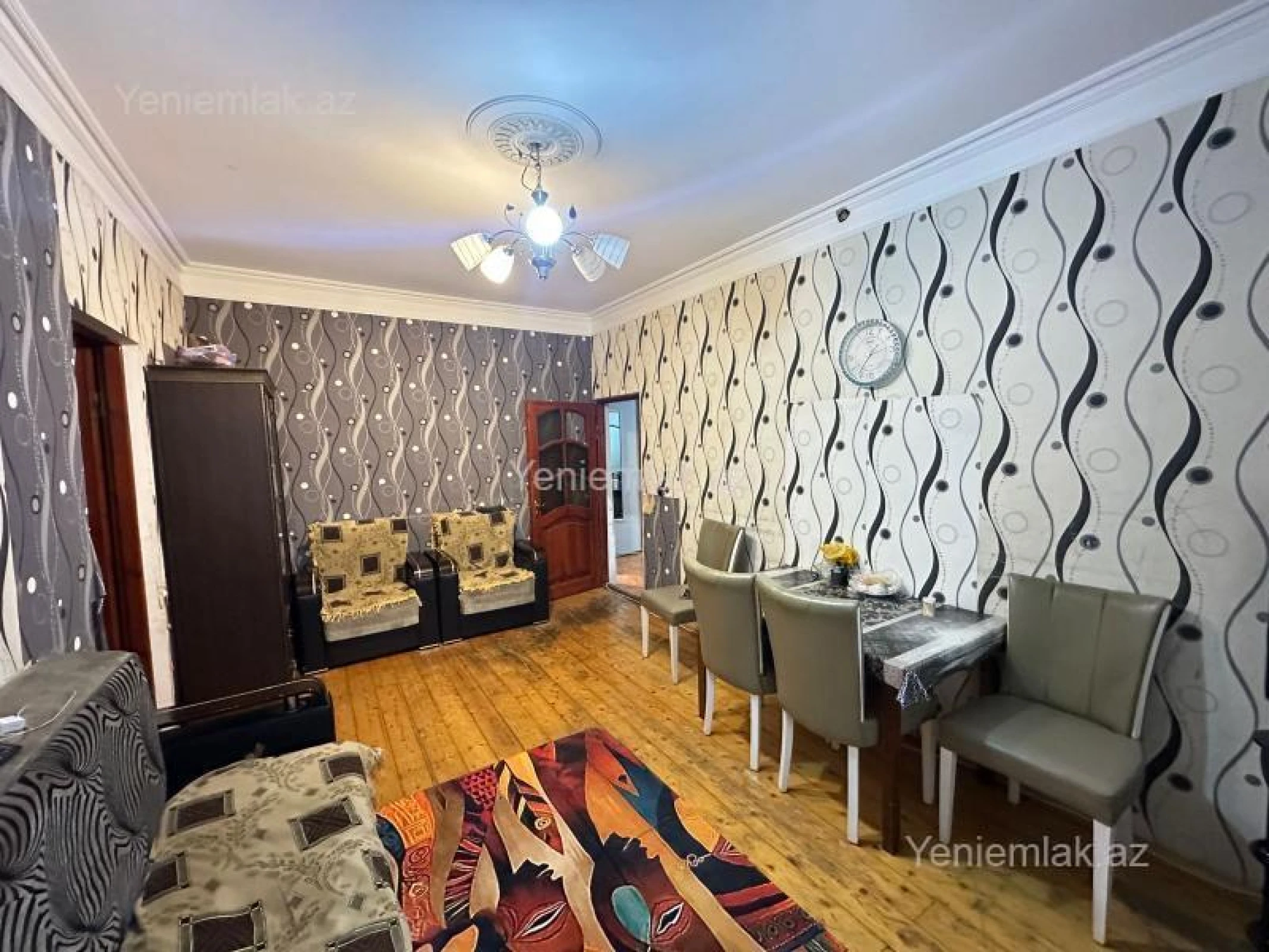 Satılır 5 otaqlı köhnə tikili 120 m²