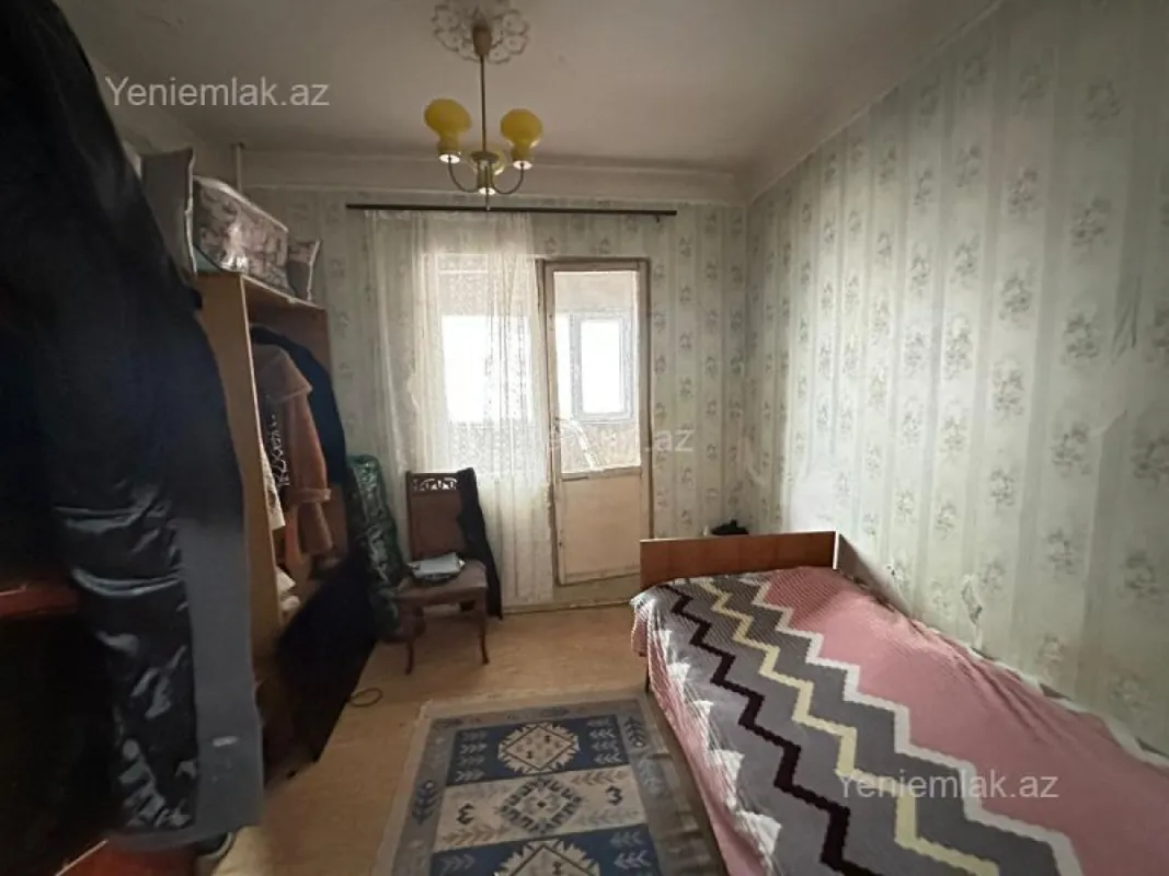 Satılır 5 otaqlı köhnə tikili 120 m²