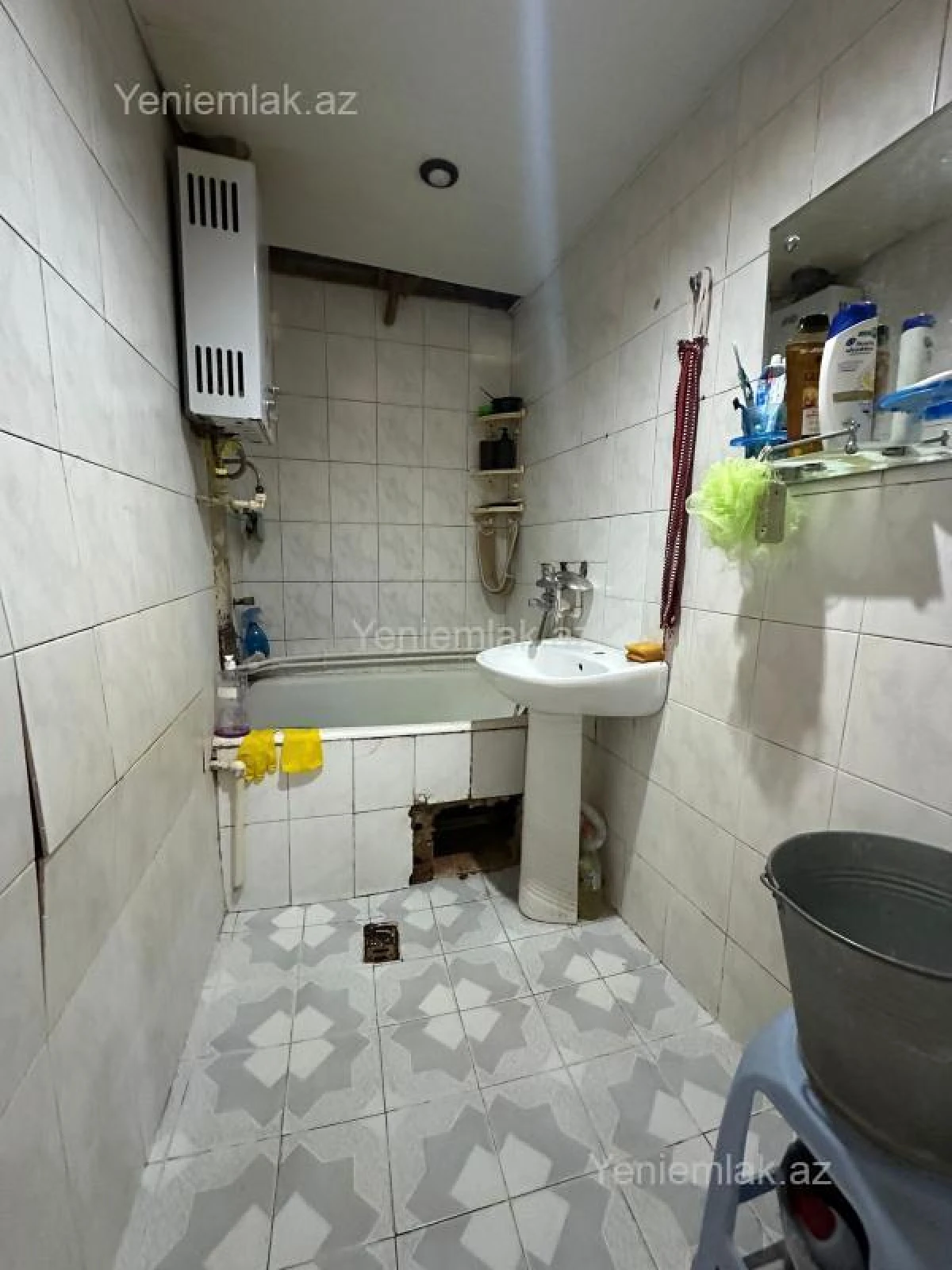 Satılır 5 otaqlı köhnə tikili 120 m²