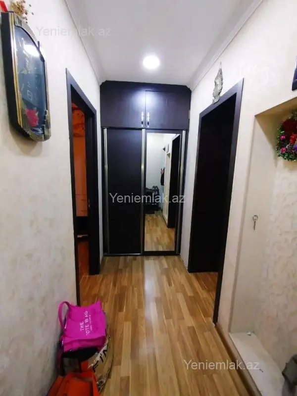 Satılır 2 otaqlı köhnə tikili 55 m²