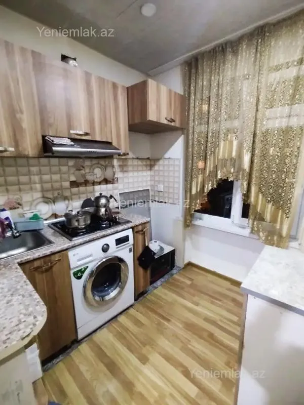 Satılır 2 otaqlı köhnə tikili 55 m²