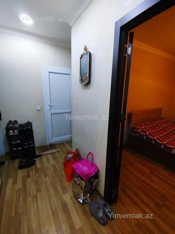 Satılır 2 otaqlı köhnə tikili 55 m²