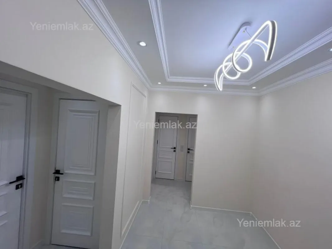 Satılır 4 otaqlı köhnə tikili 105 m²