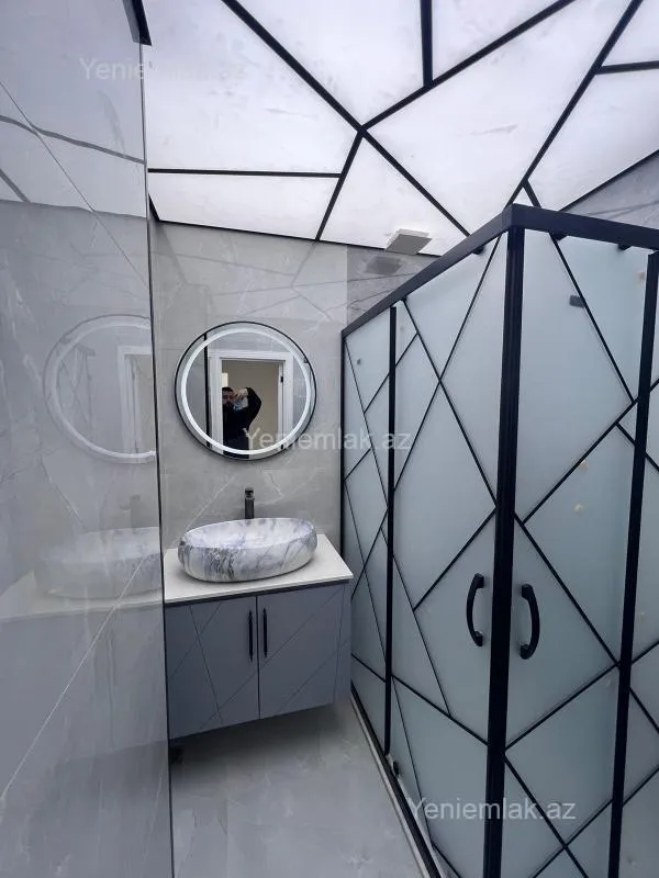 Satılır 4 otaqlı köhnə tikili 105 m²