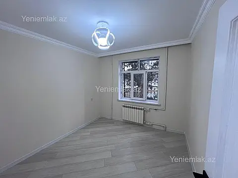 Satılır 4 otaqlı köhnə tikili 105 m²