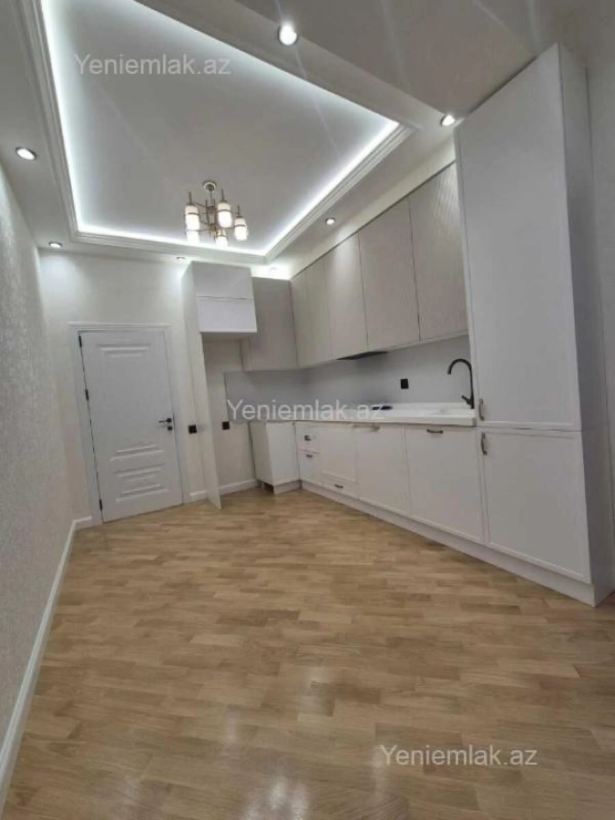 Satılır 3 otaqlı yeni tikili 102 m²